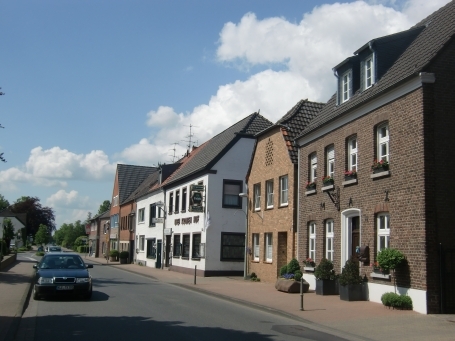 Geldern-Kapellen : Lange Straße